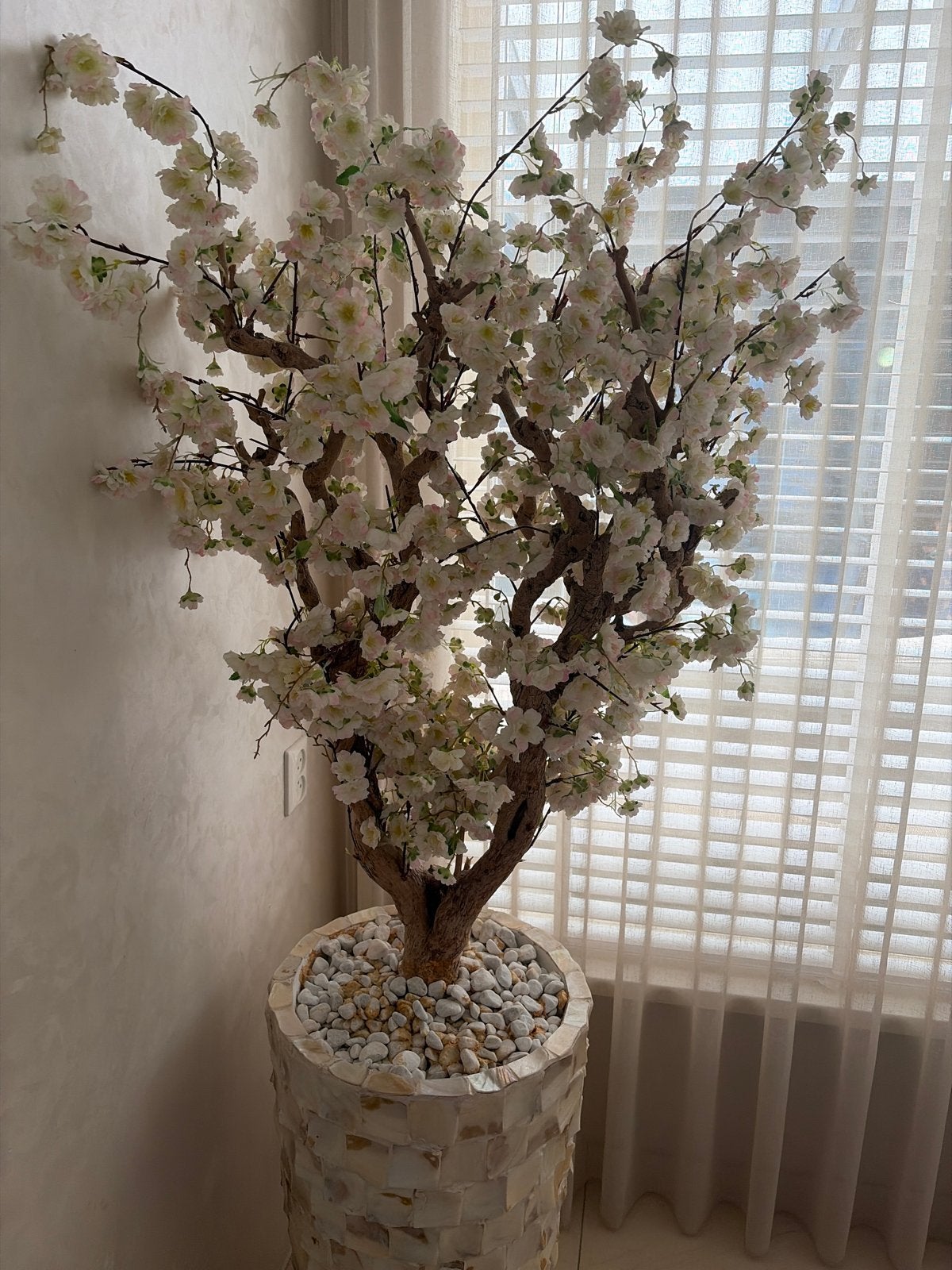 Schelpenvaas met bloesemboom, Huis en Inrichting, Ophalen, Wit, Natuurlijk materiaal, Inclusief decoratie