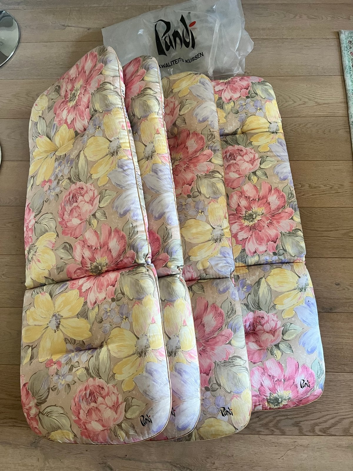 Pandi Kwaliteit Kussens - Bloemenprint (4 stuks), Ophalen, Zo goed als nieuw