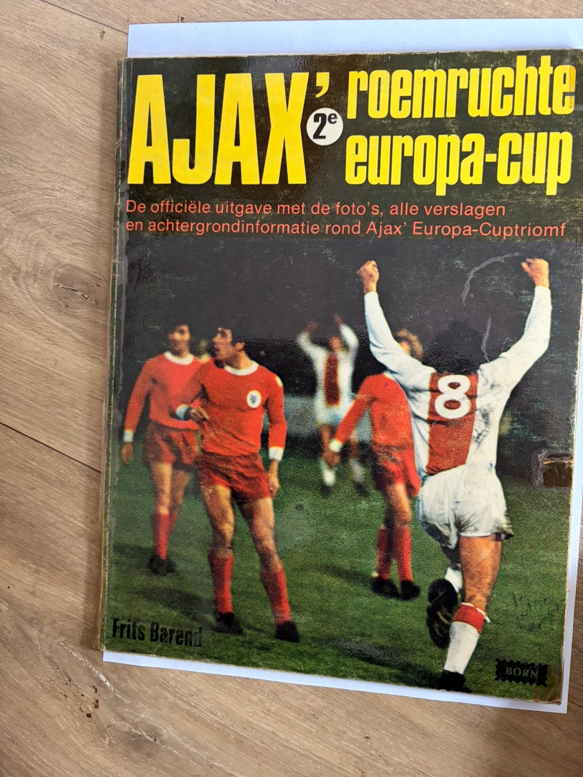 Boek Ajax seizoen 1971/1972, Ophalen of Verzenden, Gelezen, Balsport
