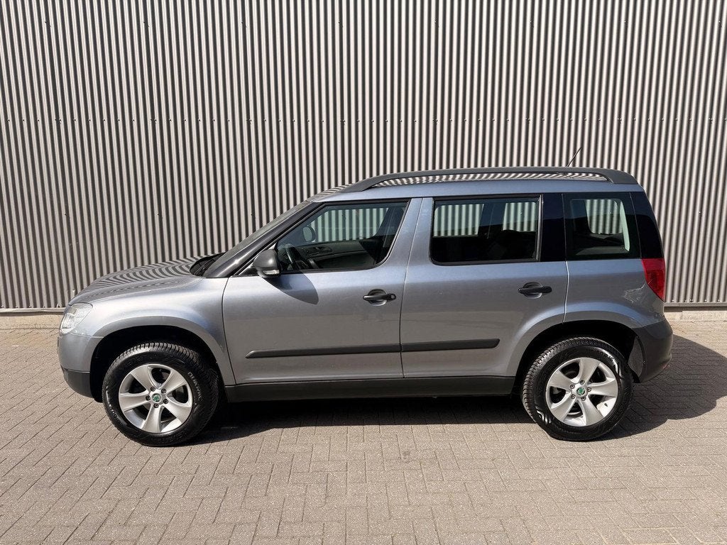Skoda Yeti 1.2 TSI Comfort Automaat|Trekhaak|Cruise control|, Euro 5, Gebruikt, Zwart, 4 cilinders