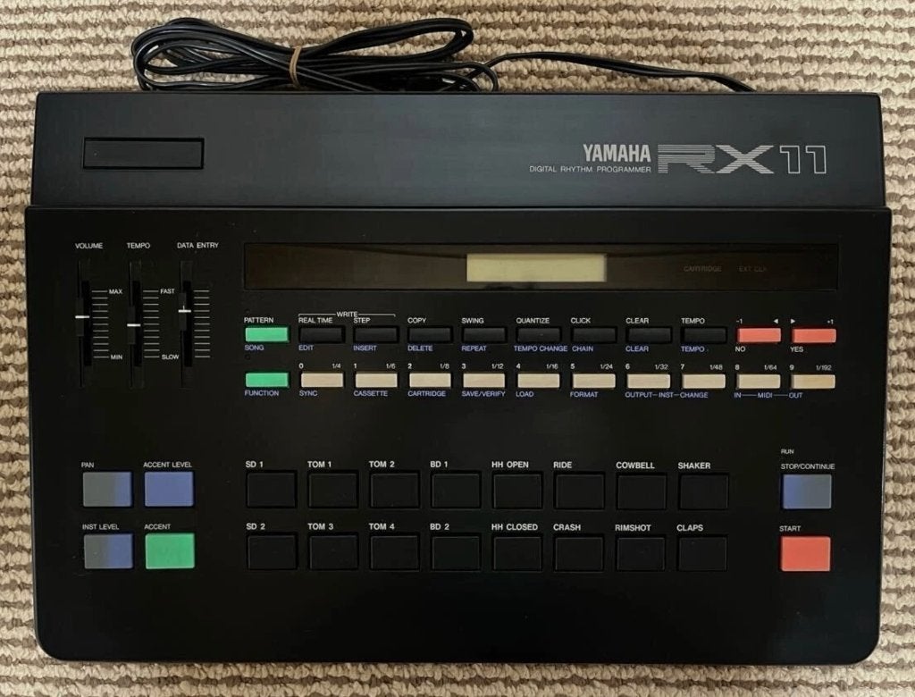 Yamaha RX11 Vintage drumbeest, Muziek en Instrumenten, Yamaha, Zo goed als nieuw, Met midi-aansluiting, Overige aantallen