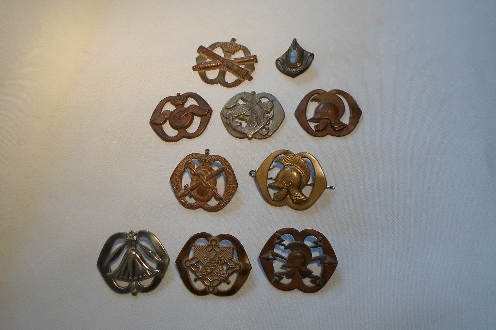Leger Emblemen 8 Stuks, Ophalen of Verzenden, Landmacht, Nederland, Embleem of Badge