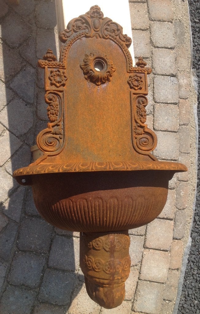 Grote nieuwe gietijzeren wandfontein., Ophalen of Verzenden, Nieuw, Gietijzer, Fontein