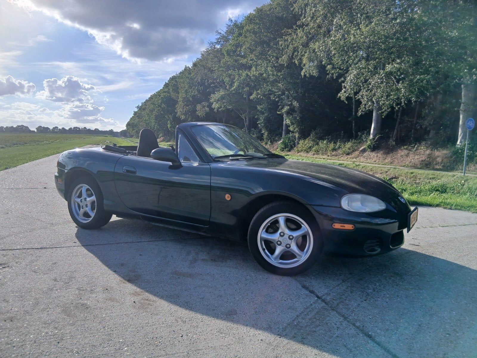 Mazda MX-5 cabriolet 1.6 I 2003 Groen softtop cabrio, Auto's, Achterwielaandrijving, 40 €/maand, 4 cilinders, Cabriolet