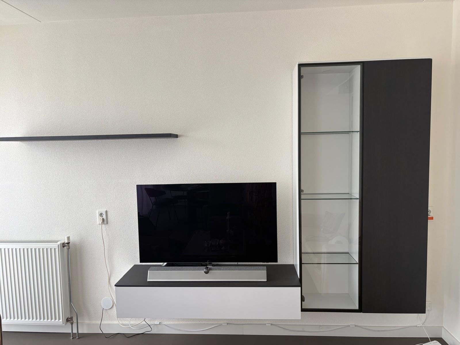 Interstar kast Woonkamerset - wandkast, Ophalen, Eikenhout, Zo goed als nieuw, Minder dan 150 cm