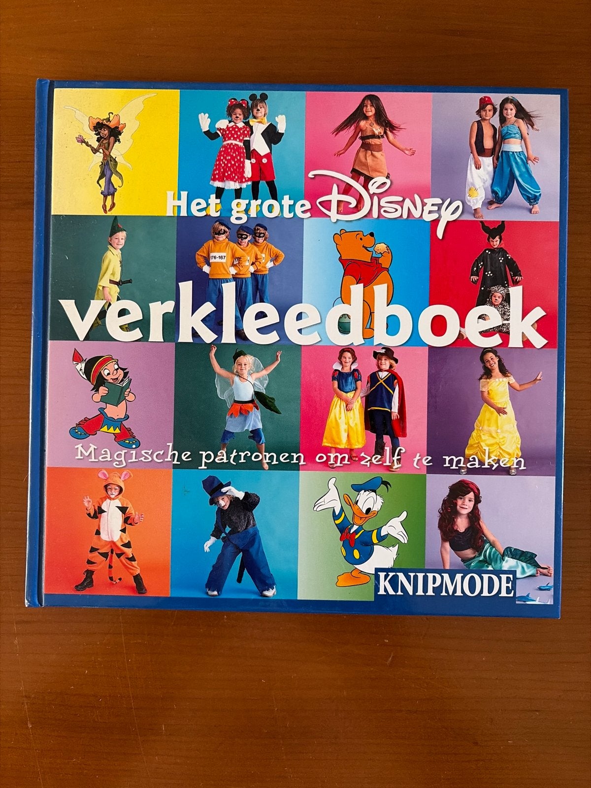 Het Grote Disney Verkleedboek - Magische patronen, Verzenden, Zo goed als nieuw, Catalogus