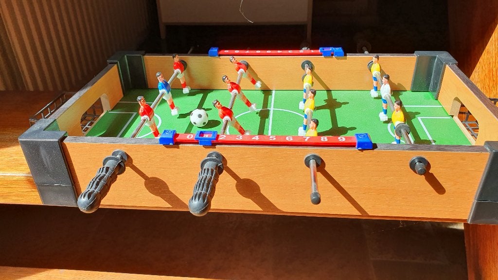 Nieuwstaat Voetbalspel, geheel compleet. Opsturen of opha-, Ophalen of Verzenden, Zo goed als nieuw