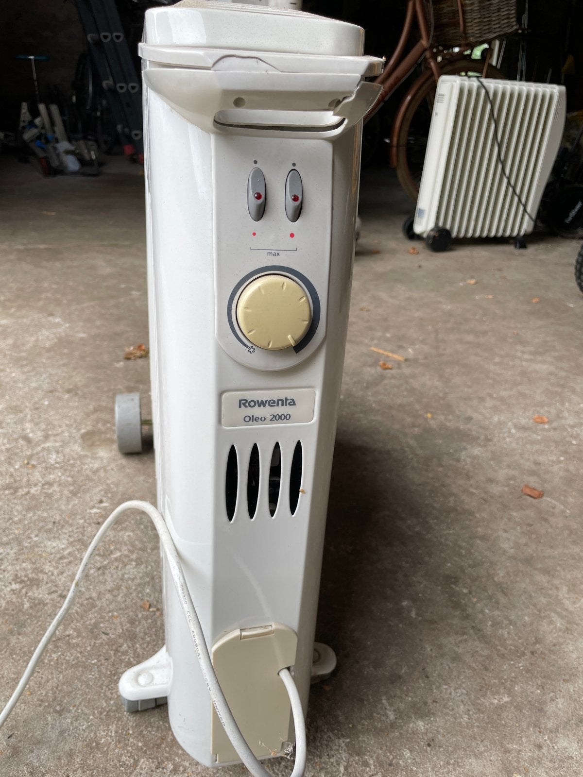 Rowenta Oleo 2000 Oliekachel - Elektrische Verwarming, Huis en Inrichting, Ophalen, Oliekachel, Gebruikt, Elektrisch