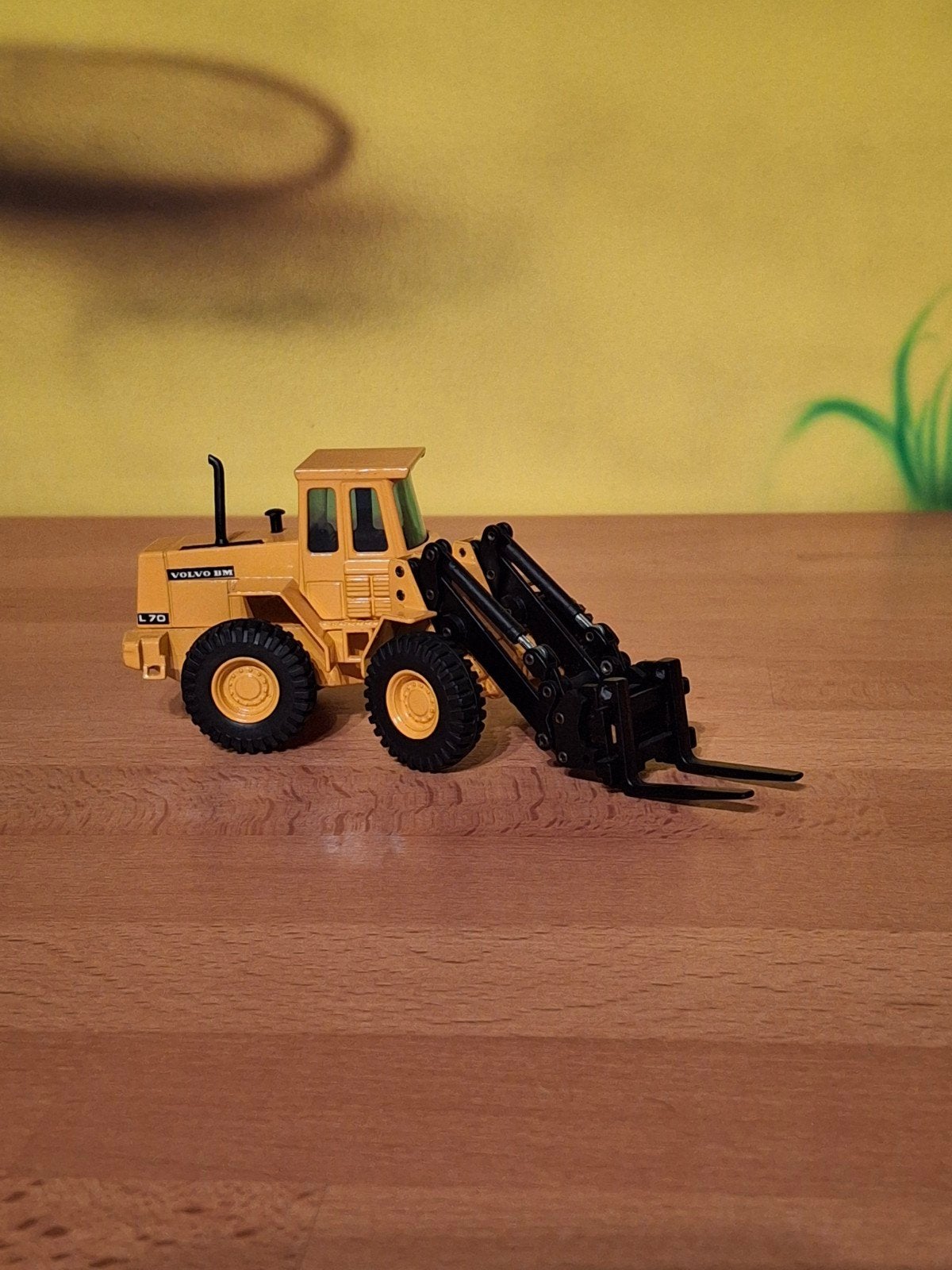 Volvo BM L70 Wiellader Model - Geel, Overige merken, 1:50 of kleiner, Overige typen, Ophalen of Verzenden