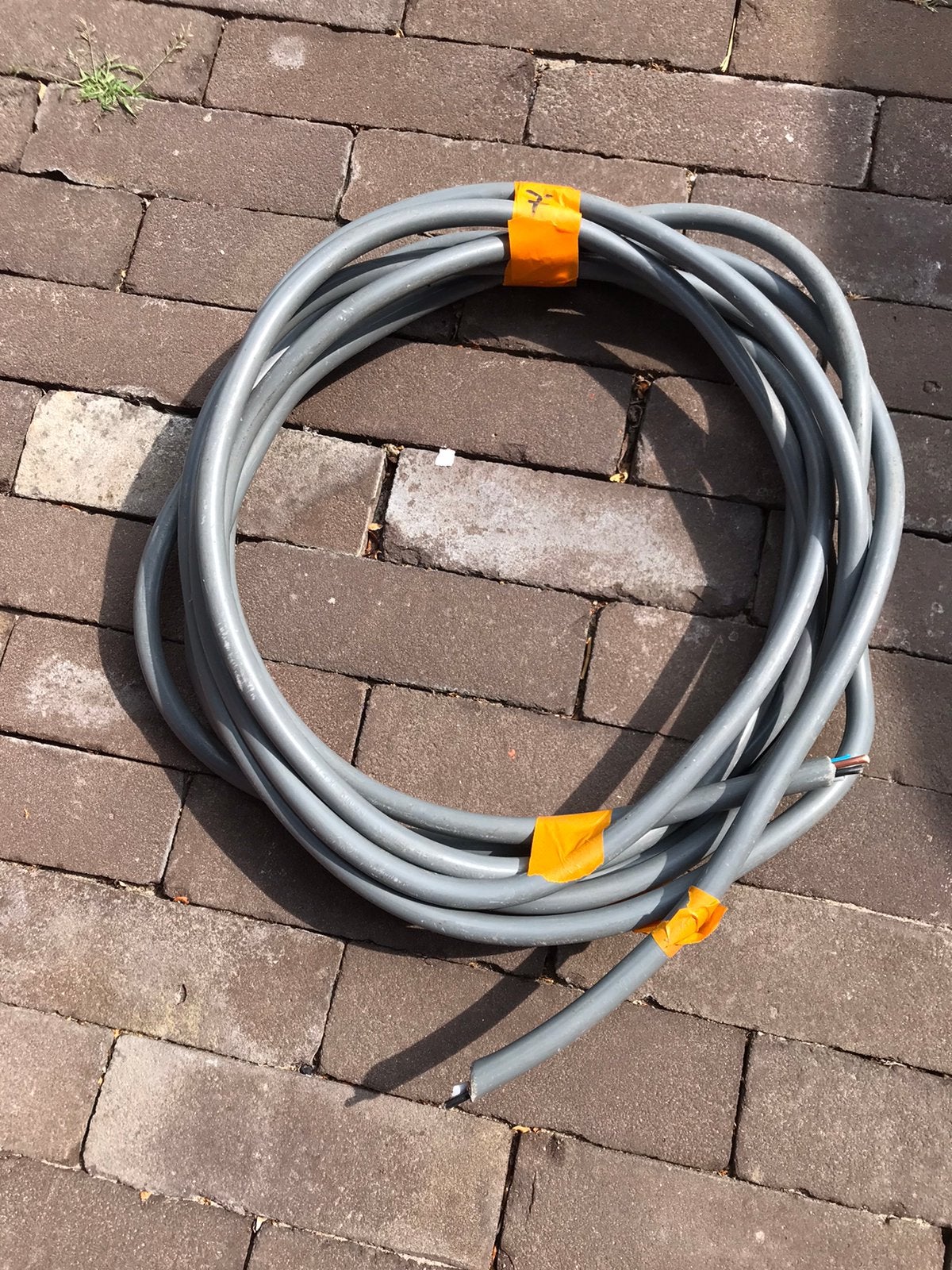 5 draderige kabel 7m, Doe-het-zelf en Verbouw, Elektra en Kabels, Verzenden, Zo goed als nieuw, Kabel of Snoer
