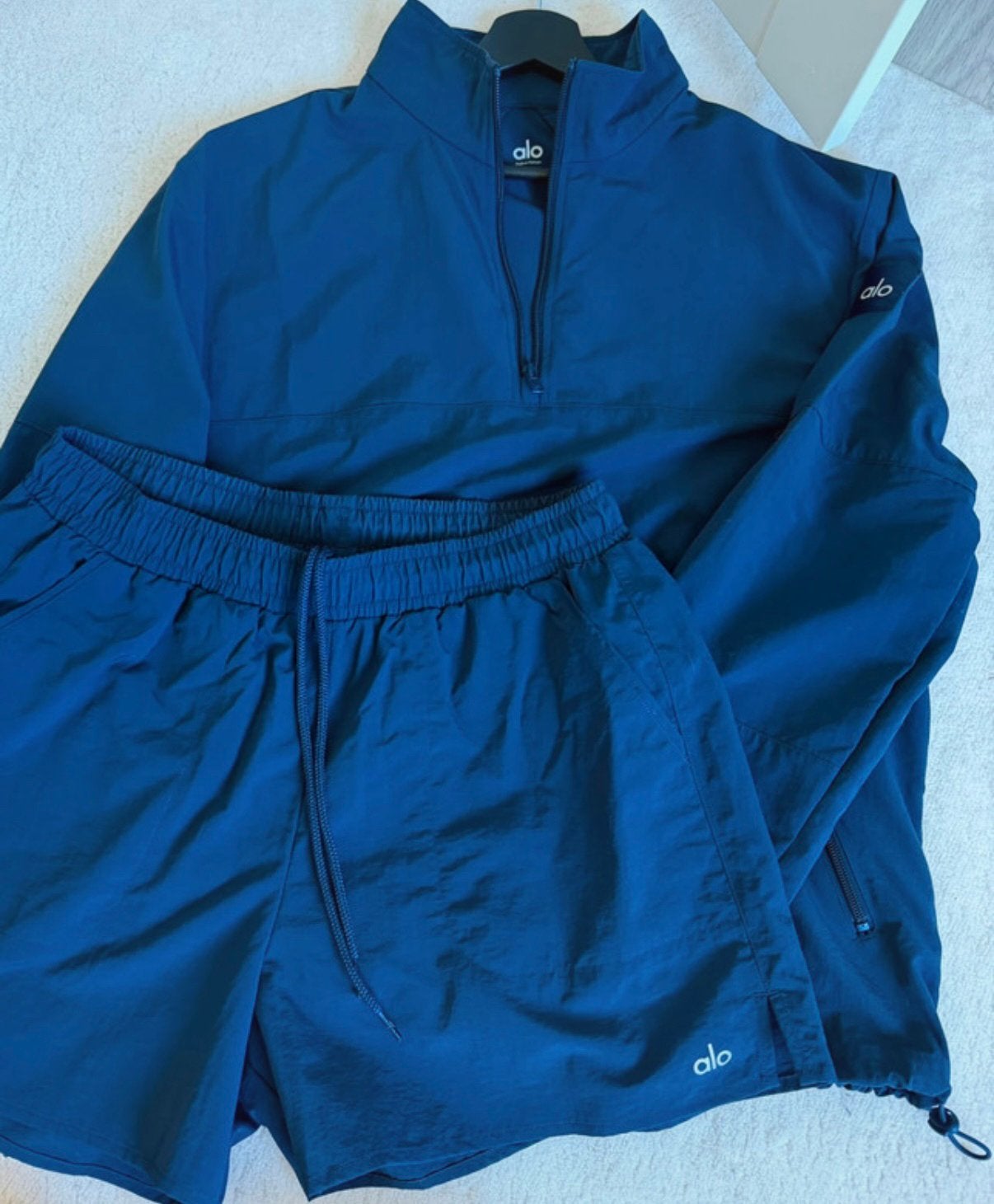 ALO navy track set, Kleding | Dames, Ophalen, Zo goed als nieuw, Maat 38/40 (M), Blauw