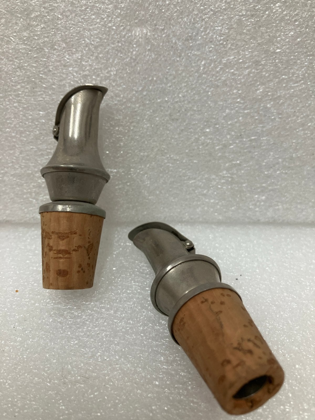 Set van 2 Vintage Schenktuiten met Kurk - Metaal en Hout, Antiek en Kunst, Ophalen of Verzenden