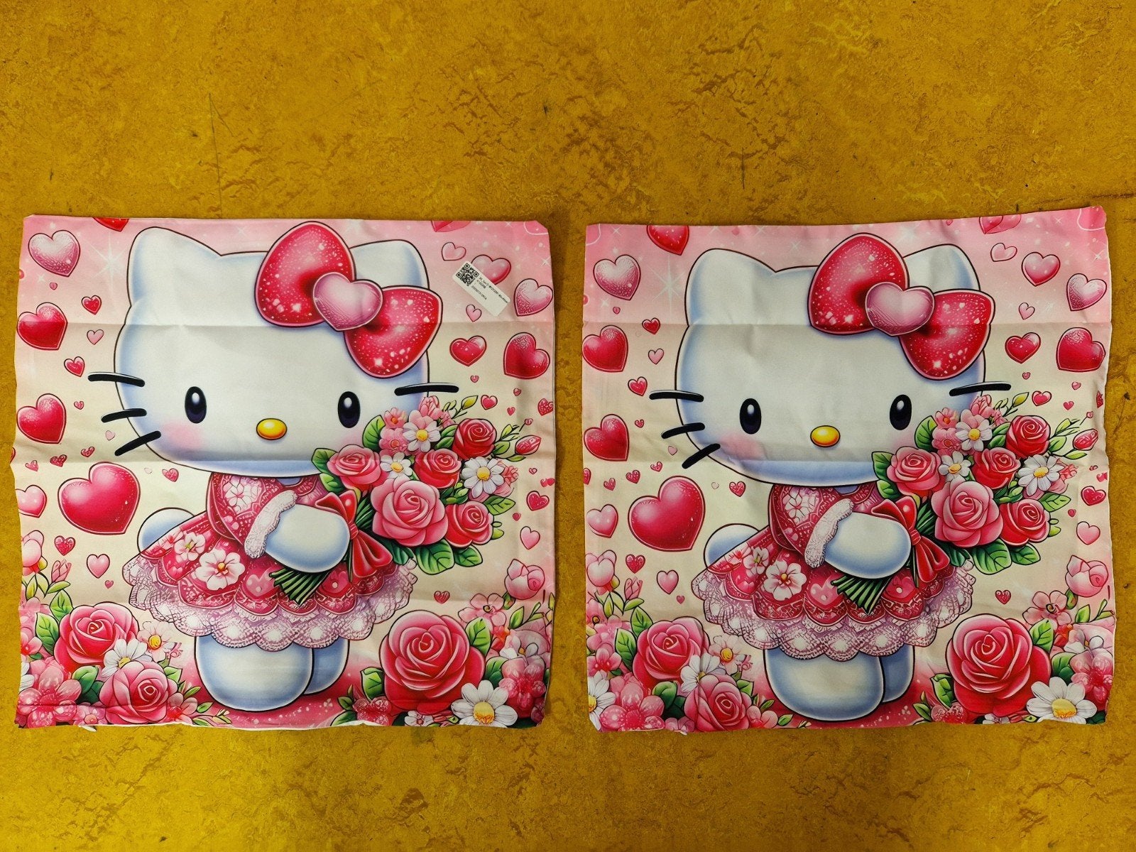 Set van 2 NIEUWE kussenhoezen HELLO KITTY, Wasbaar, Overige merken, Nieuw, Ophalen of Verzenden