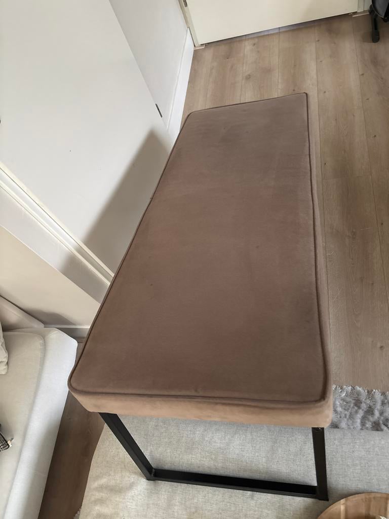 Bankje Pien met fluwelen stoffen bekleding,metalen onderstel, Ophalen, Minder dan 50 cm, Gebruikt, 125 cm of meer