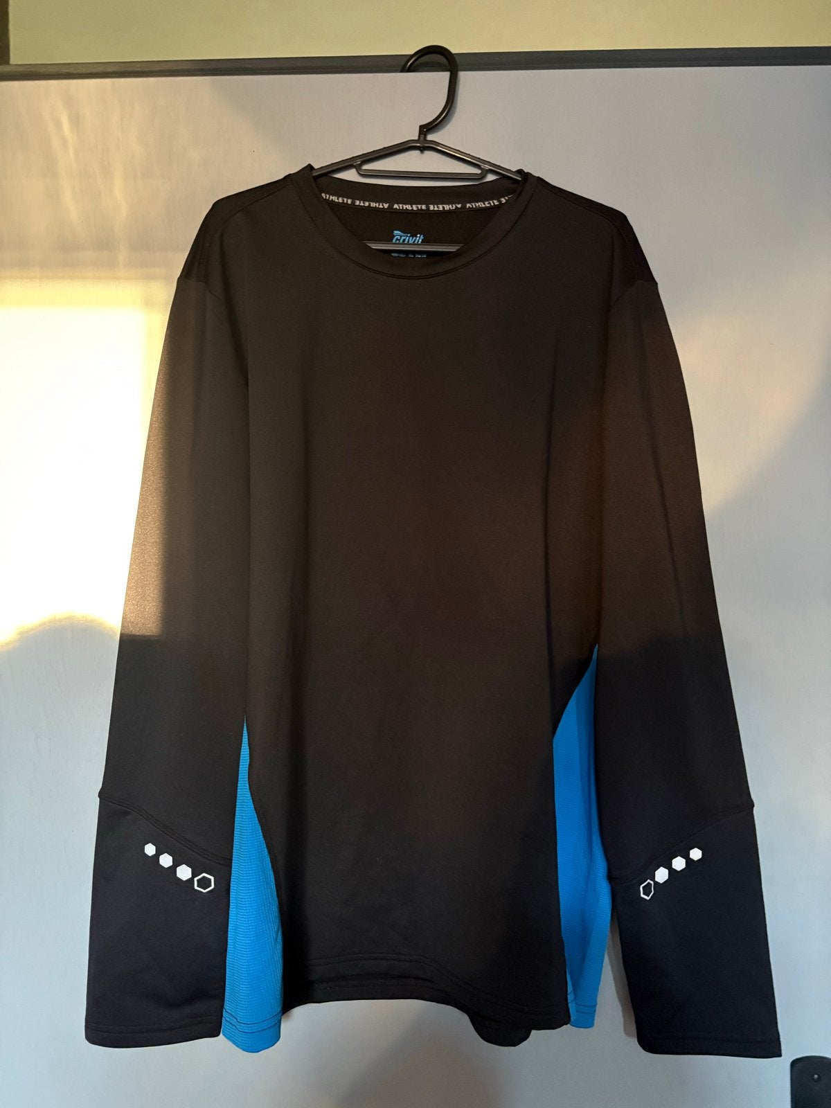 Crivit sportshirt lange mouwen zwart/blauw maat M, Kleding | Heren, Maat 48/50 (M), Zwart, Ophalen of Verzenden, Zo goed als nieuw