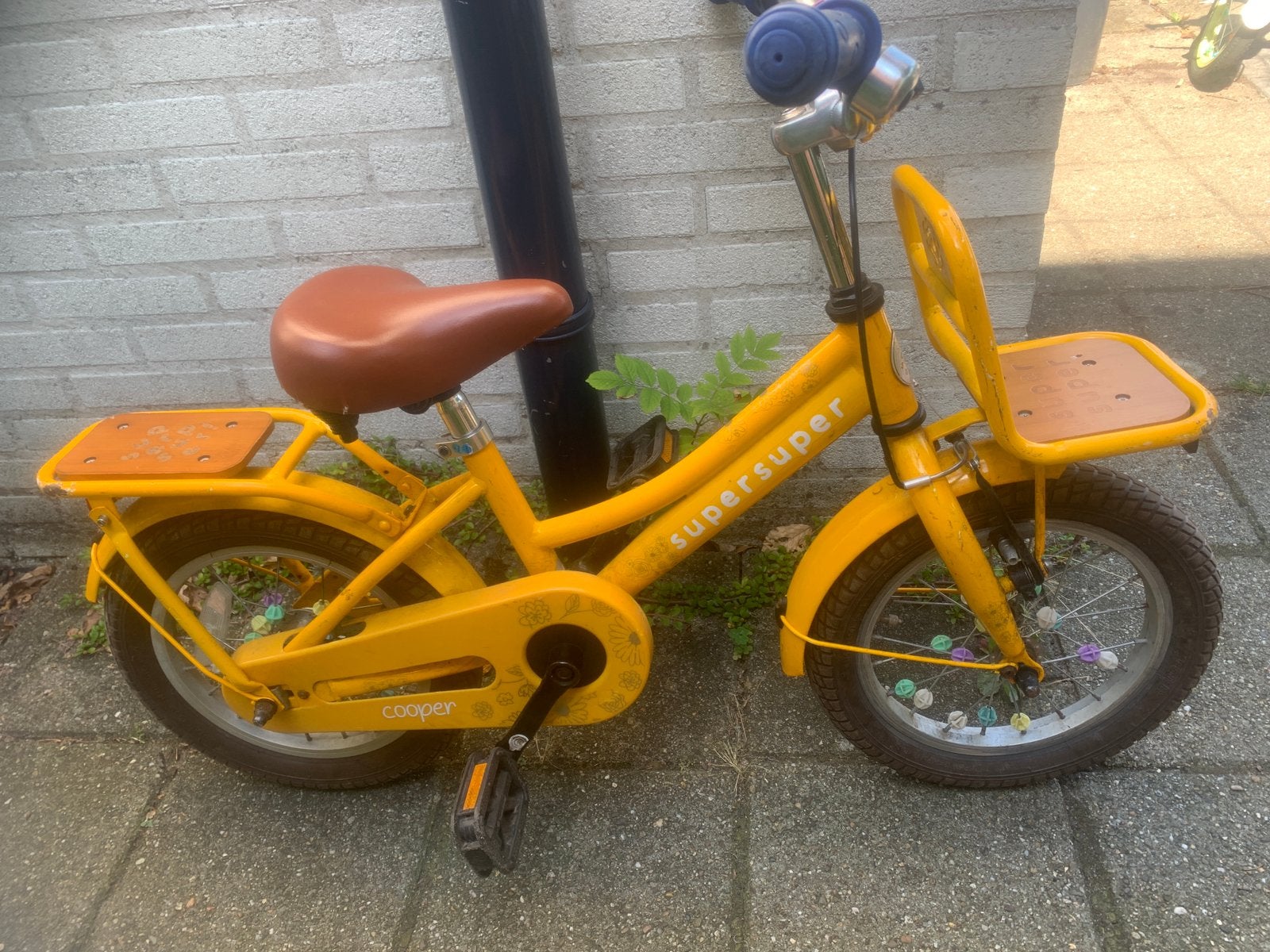 Mooie gele kinderfiets 14 inch (Supersuper cooper), Fietsen en Brommers, Fietsen | Kinderfietsjes, Ophalen, Zo goed als nieuw