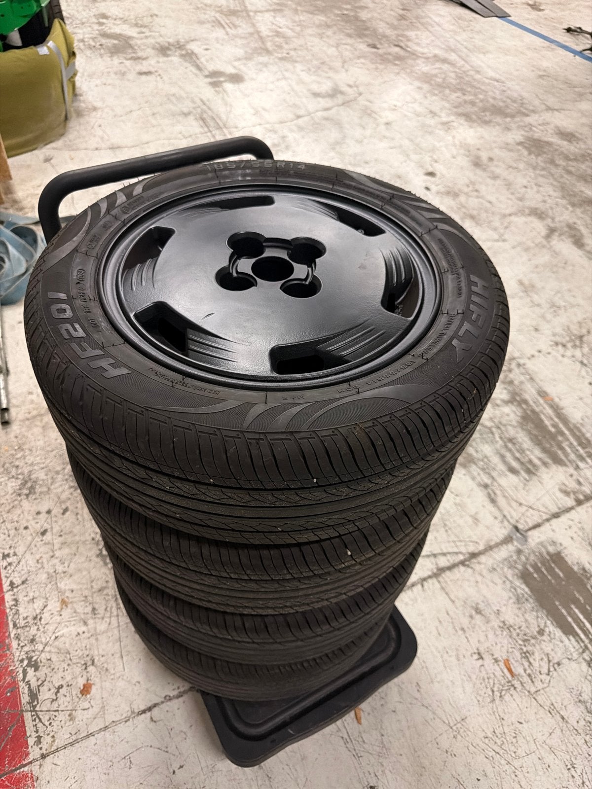 Toyota Corolla AE82 GT wielen met splinter nieuwe banden., Auto-onderdelen, Ophalen, 14 inch, Gebruikt, Banden en Velgen