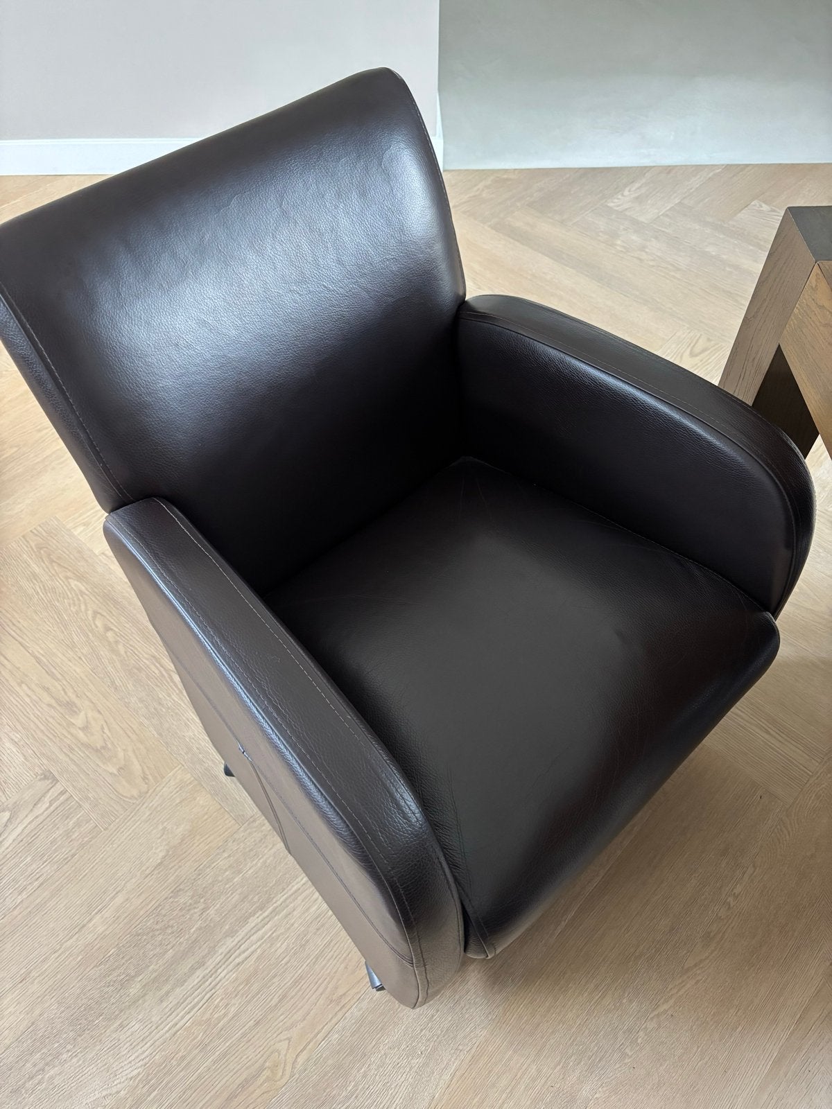 Set van 4 bruine leren eetkamerstoelen met wieltjes, Ophalen, Gebruikt, Bruin, Leer