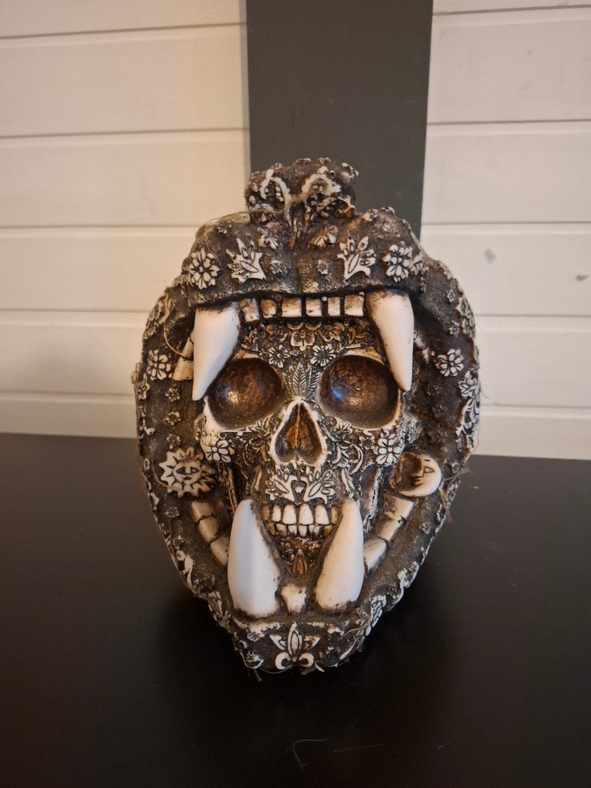 Unieke decoratieve schedel met bloemenpatroon, Ophalen, Zwart, Overige stijlen, Kunststof