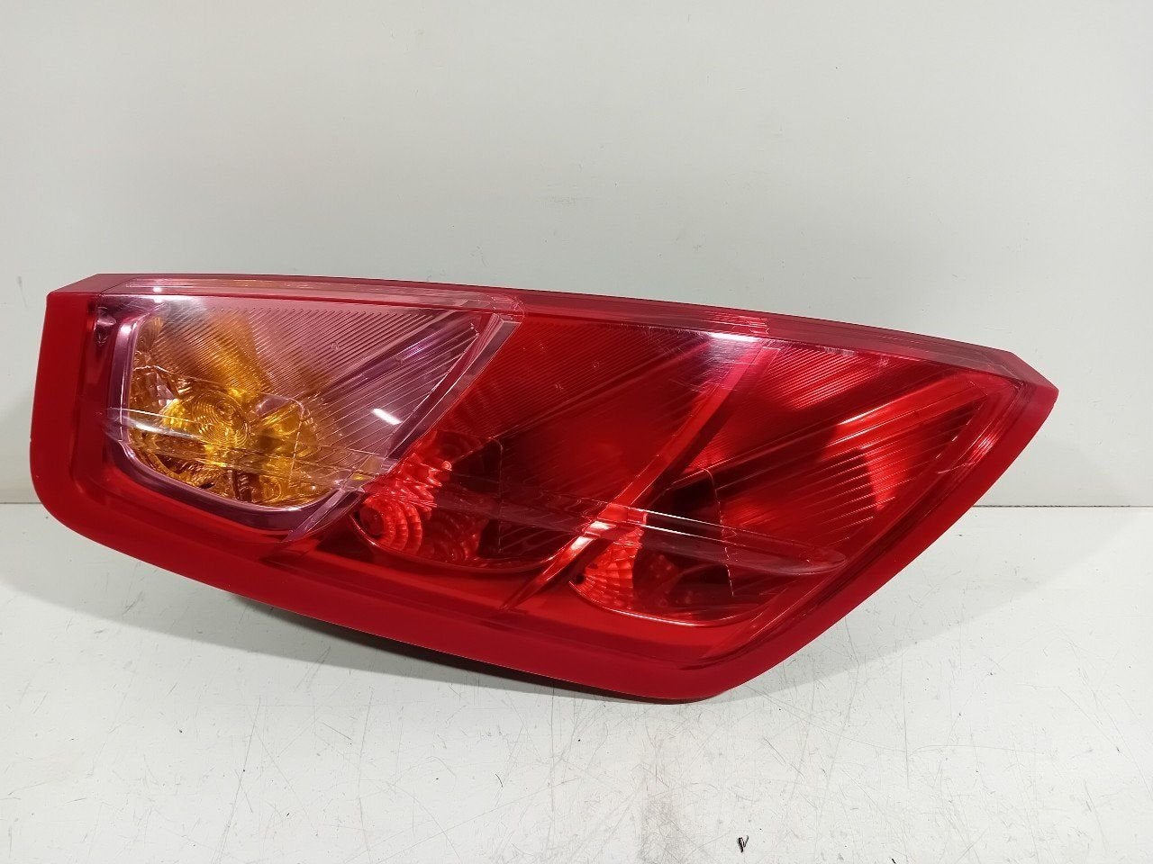 Achterlicht links buiten Fiat Punto, Auto-onderdelen, Verlichting, Fiat, Gebruikt, Herkomst onderdeel bekend, 12 maanden garantie