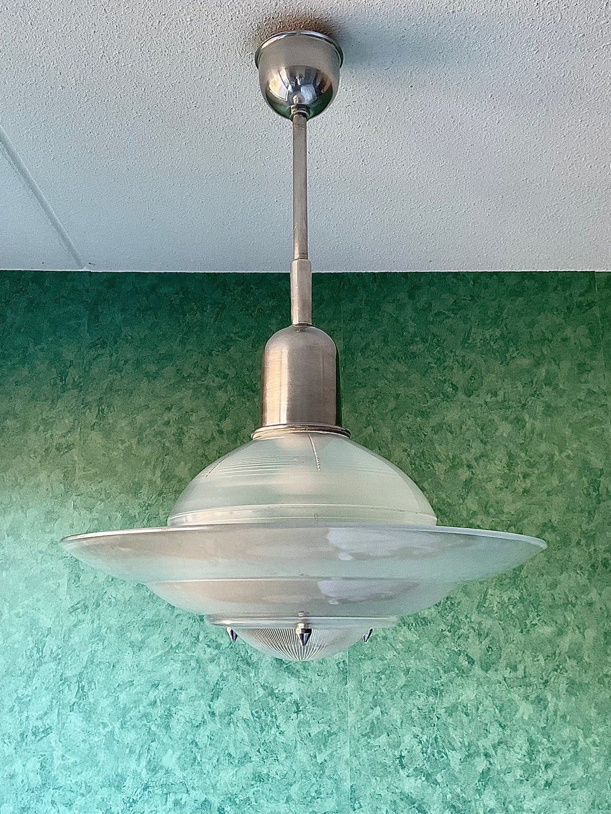 50’s Art Deco Holophane UFO Hanglamp. Schaal MATGLAS Ø 46CM, Ophalen, Gebruikt, Hanglamp, 46 cm