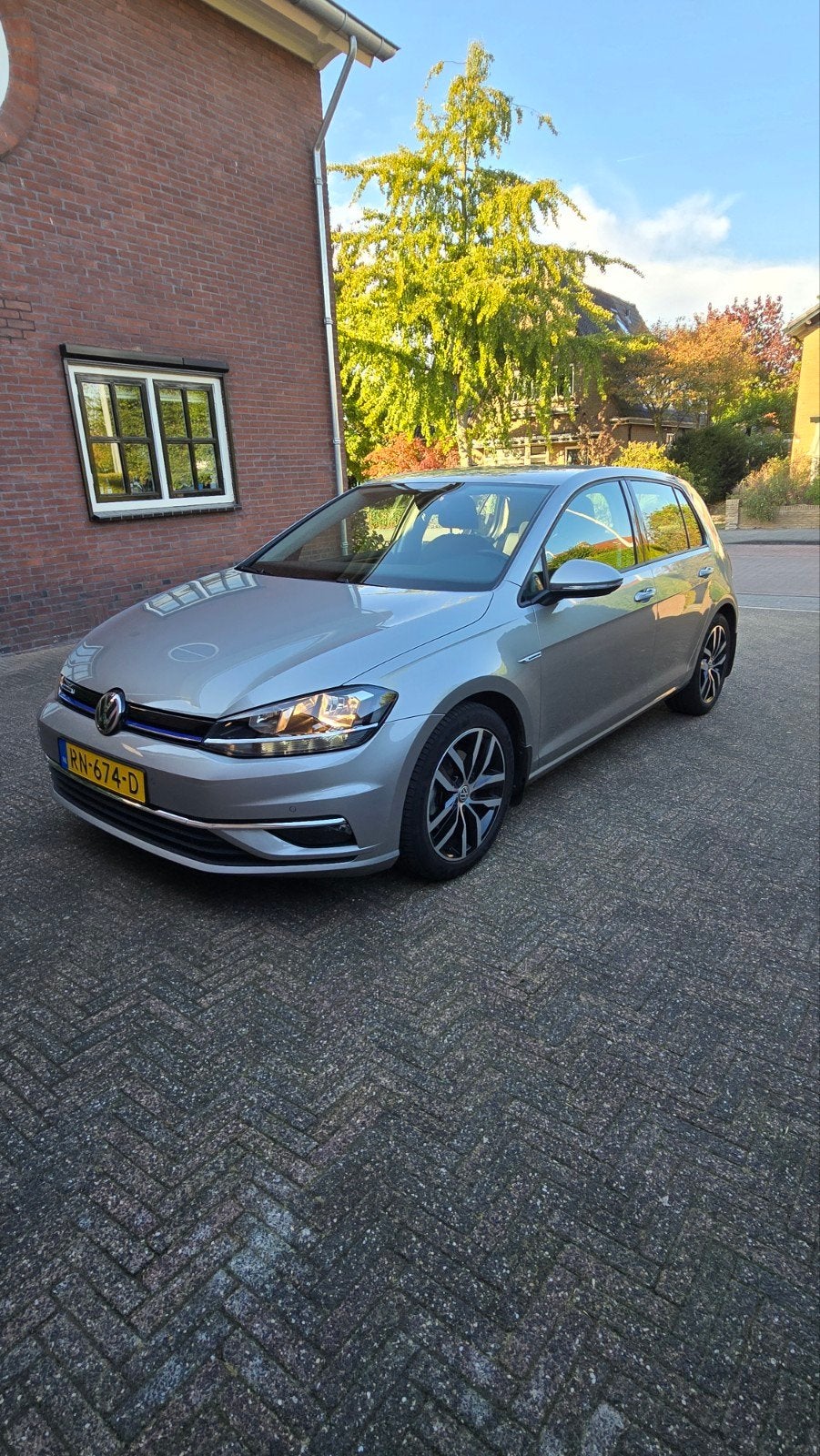 Volkswagen Golf 1.5 TSI 130pk 7-DSG 5D Bluemotion 2018 Grijs, Auto's, Voorwielaandrijving, 1498 cc, 4 cilinders, Origineel Nederlands