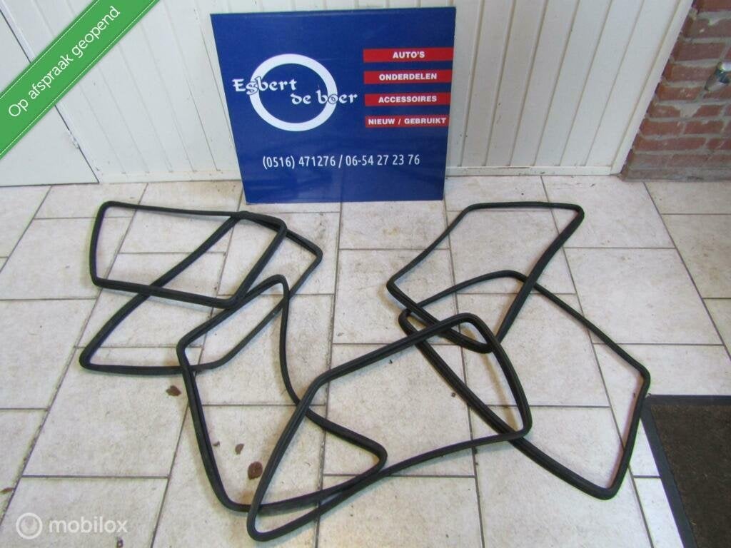 Raamrubber achterscherm zijraam opel kadett b sedan, Auto-onderdelen, Gebruikt, Opel, Ophalen of Verzenden, Opel