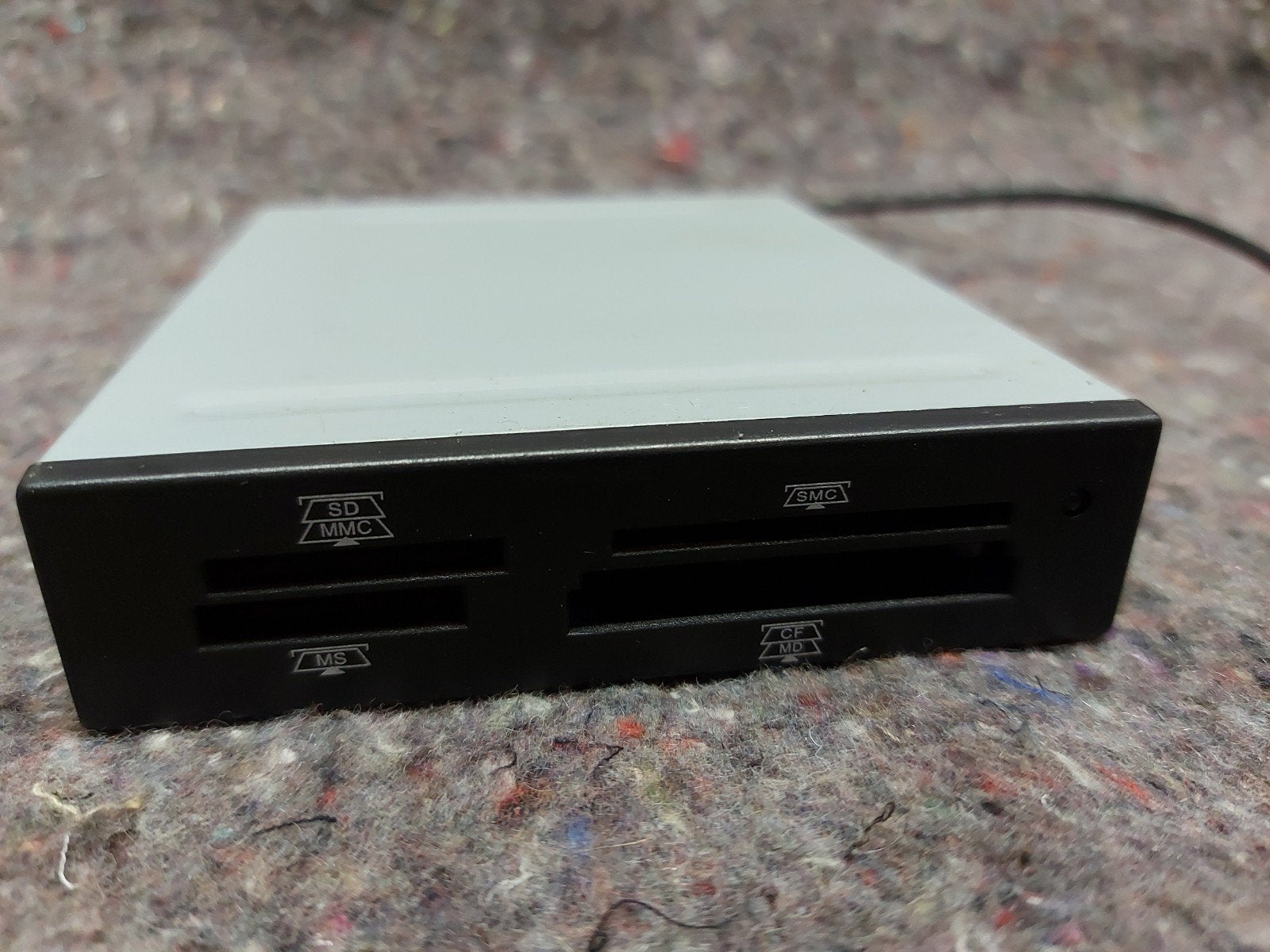 Interne Kaartlezer voor PC - SD, MMC, MS, SMC, CF, MD, Computers en Software, Geheugenkaartlezers, Ophalen, Gebruikt, Onbekend