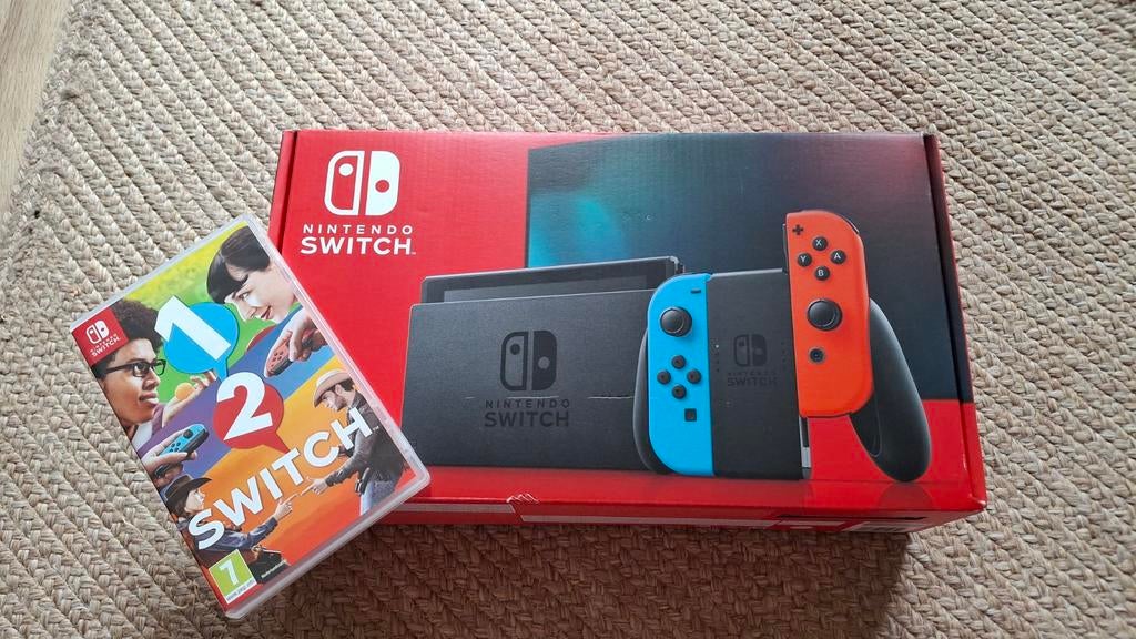 Nintendo Switch V2 2019 + extras, Ophalen of Verzenden, Zo goed als nieuw, Met 2 controllers, Switch 2019 Upgrade