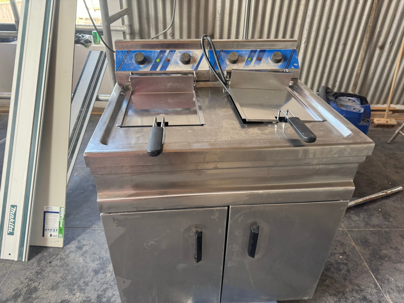 Professionele dubbele friteuse - RVS, 4 liter of meer, Ophalen of Verzenden, Gebruikt, Duo-friteuse
