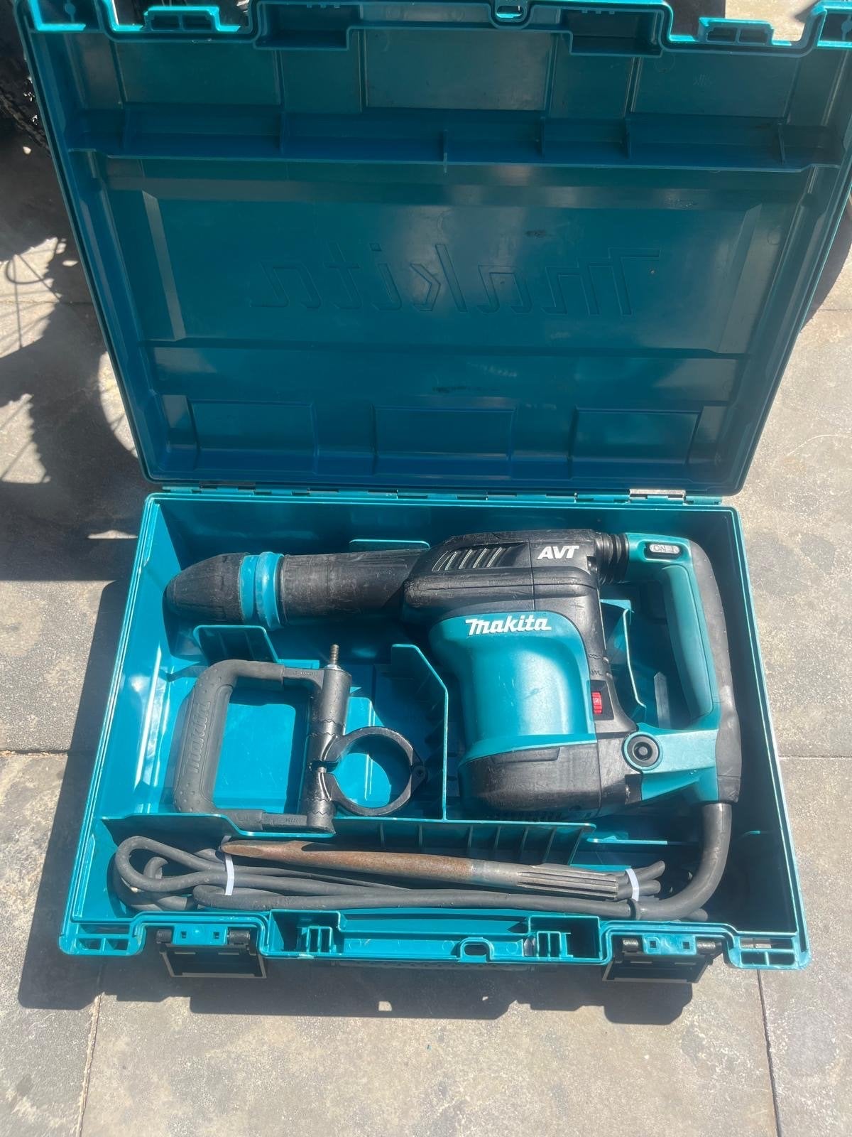 Makita AVT Boorhamer/Breekhamer in Koffer, Ophalen, Gebruikt, Accuboormachine, Makita