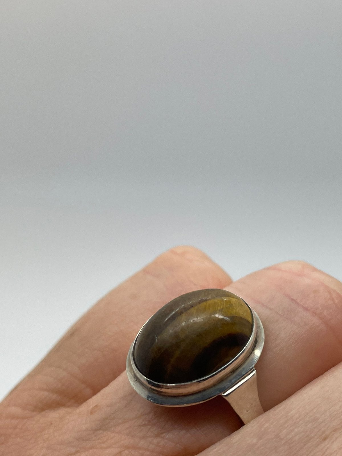 E585 Prachtige zilveren ring tijgeroog maat 17,5, Ophalen of Verzenden, X, Met edelsteen, Dame