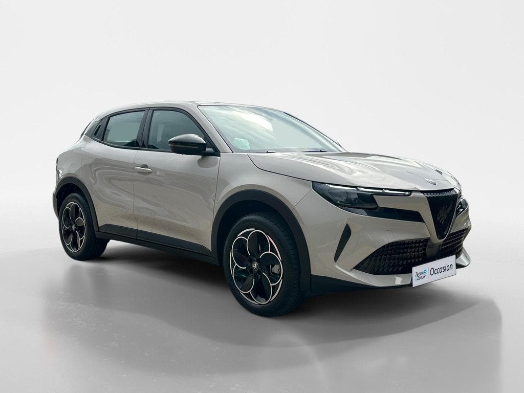 Alfa Romeo Junior Elettrica 54 kWh | Parkeersensoren | LMV |, Auto's, Alfa Romeo, Stof, Gebruikt, Wit, SUV of Terreinwagen