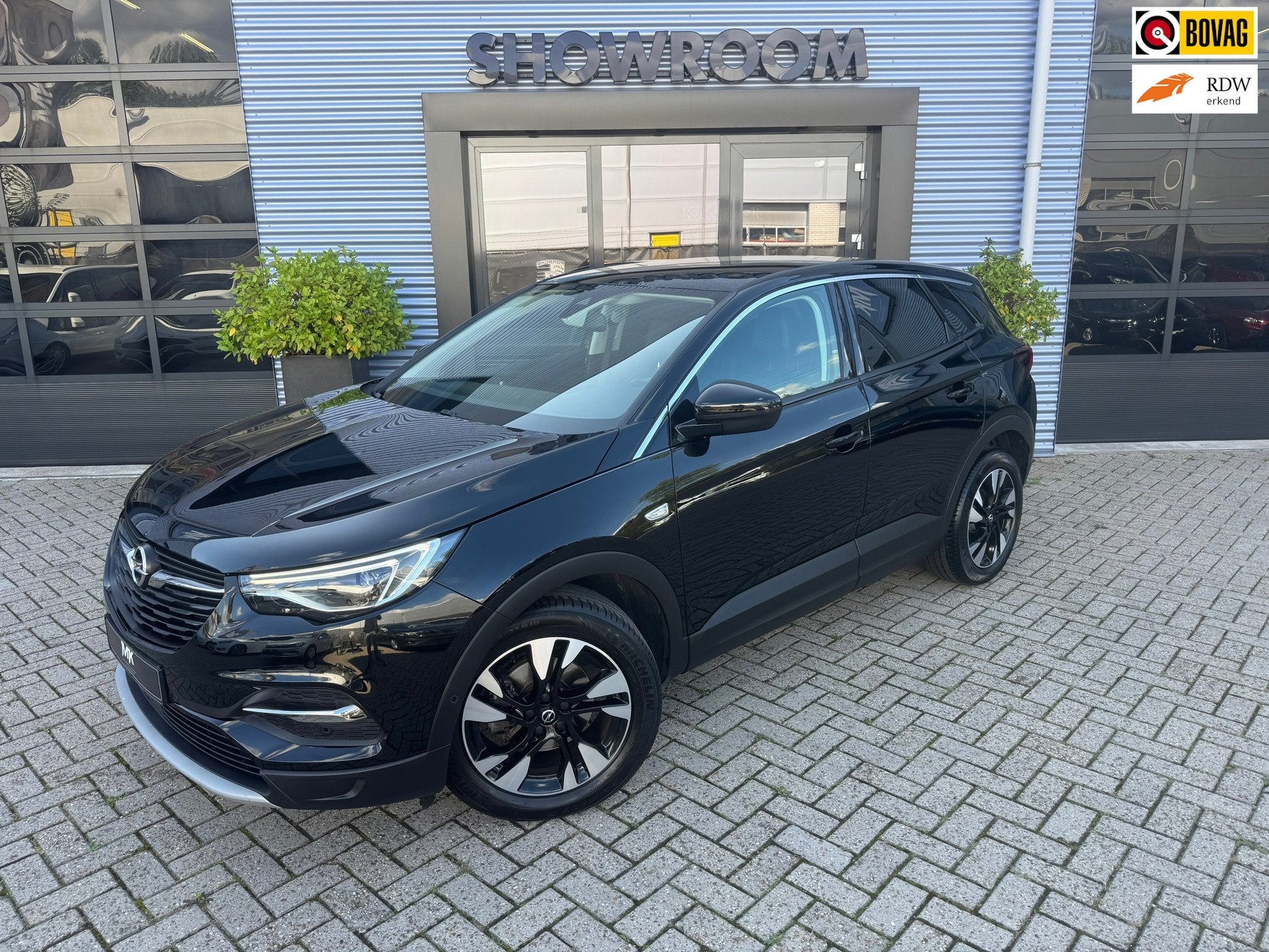 Opel GRANDLAND X 1.2 Turbo Edition CAMERA|APPLECARPLAY|STOEL, Gebruikt, Leder en Stof, Zwart, Bedrijf