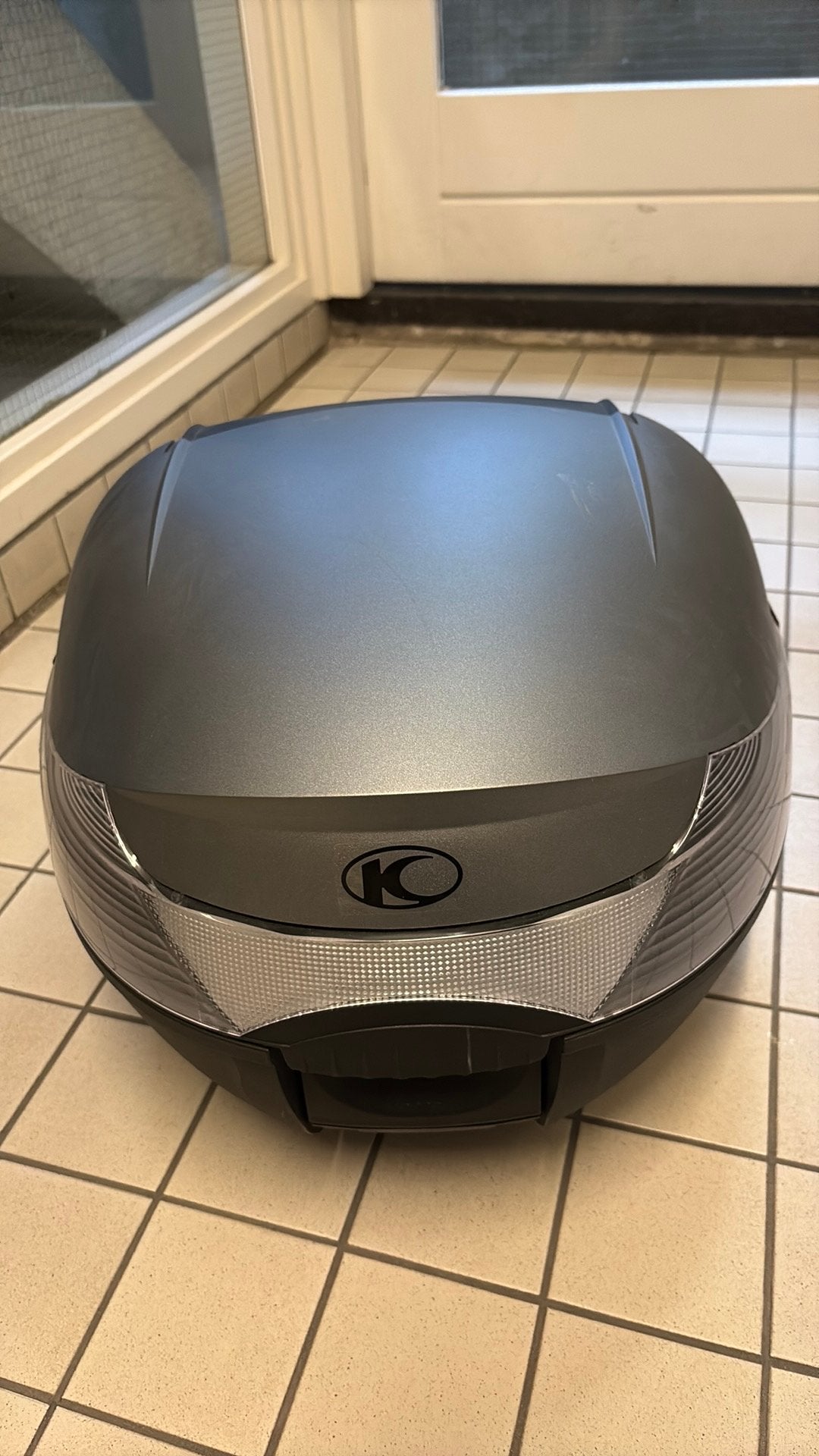 Scooter Topkoffer – nette staat – grijs, Motoren, Ophalen of Verzenden, Zo goed als nieuw