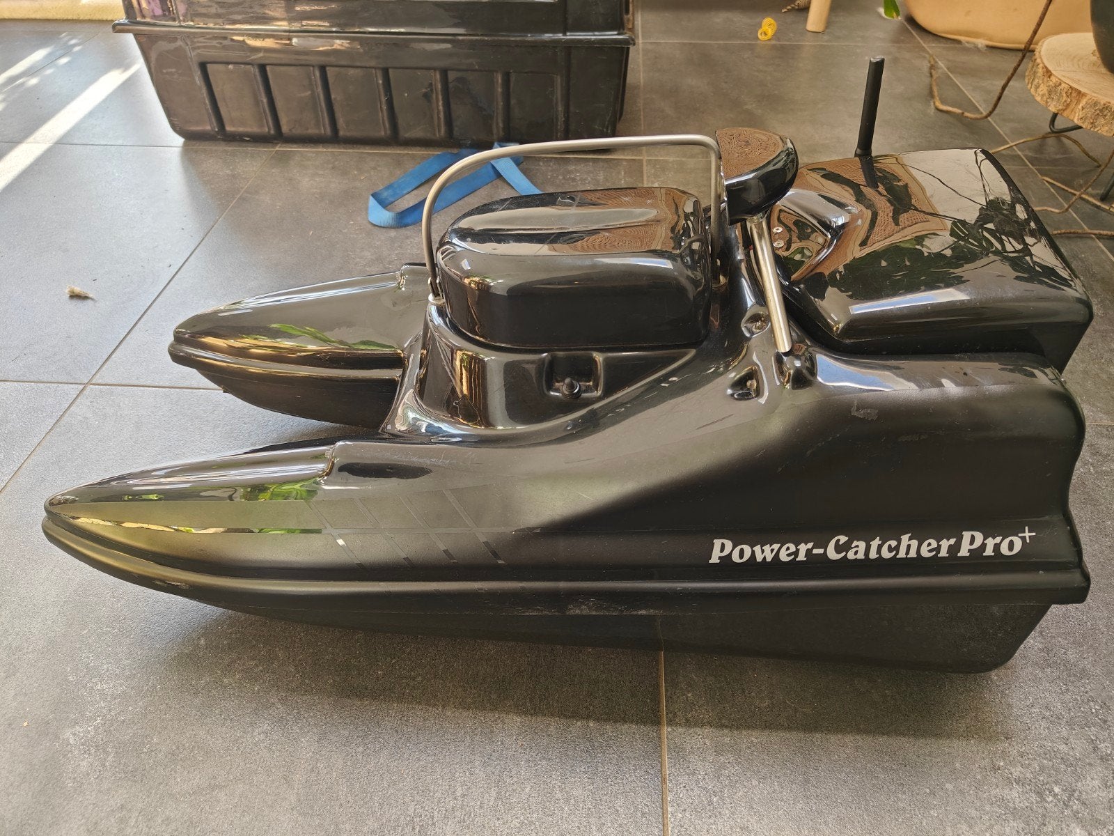 Power-Catcher Pro+ voerboot met dieptemeter en koffer, Ophalen, Gebruikt