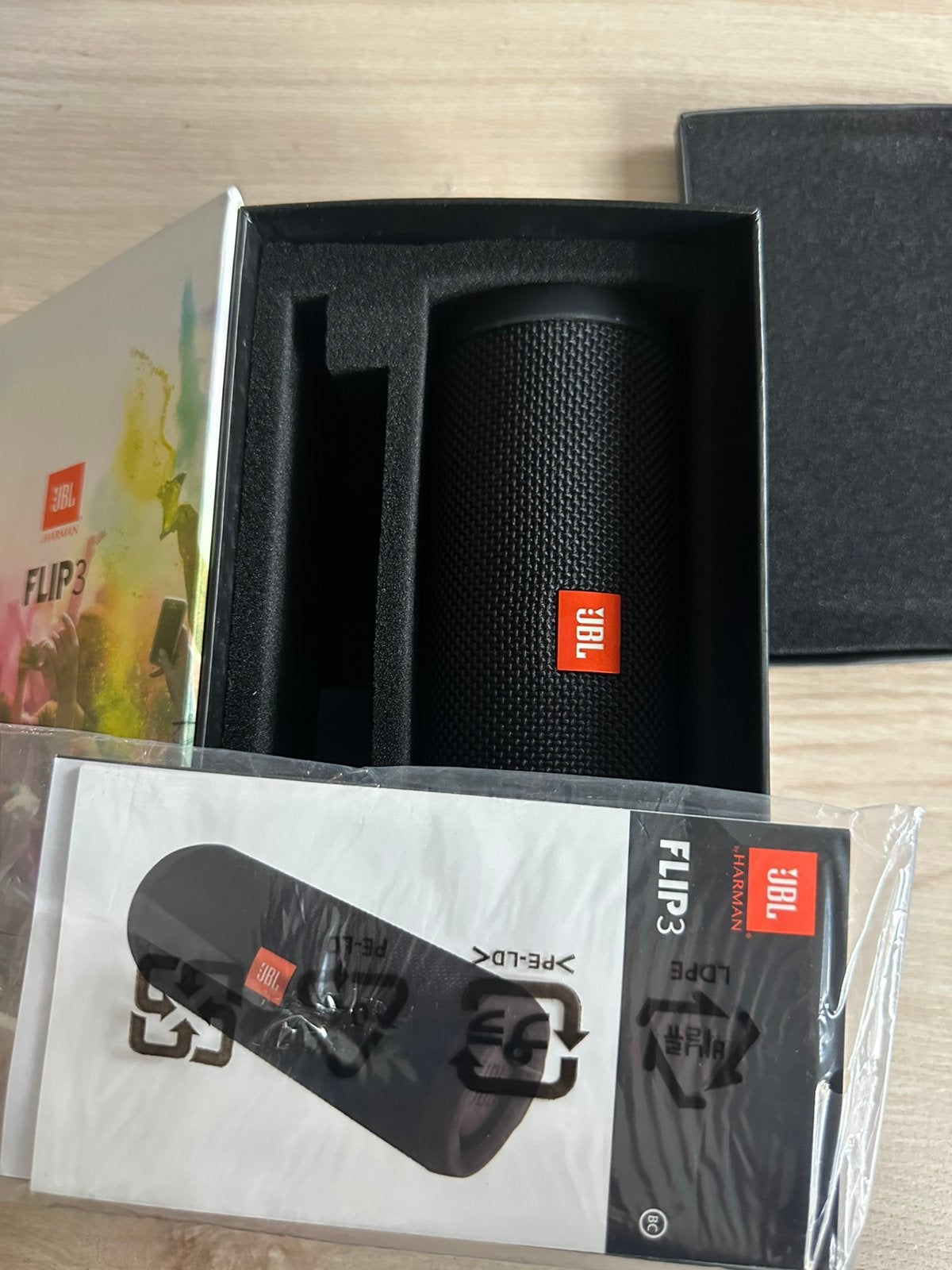 Foto 5 van JBL Flip 3 Bluetooth Speaker – zwart – originele doos