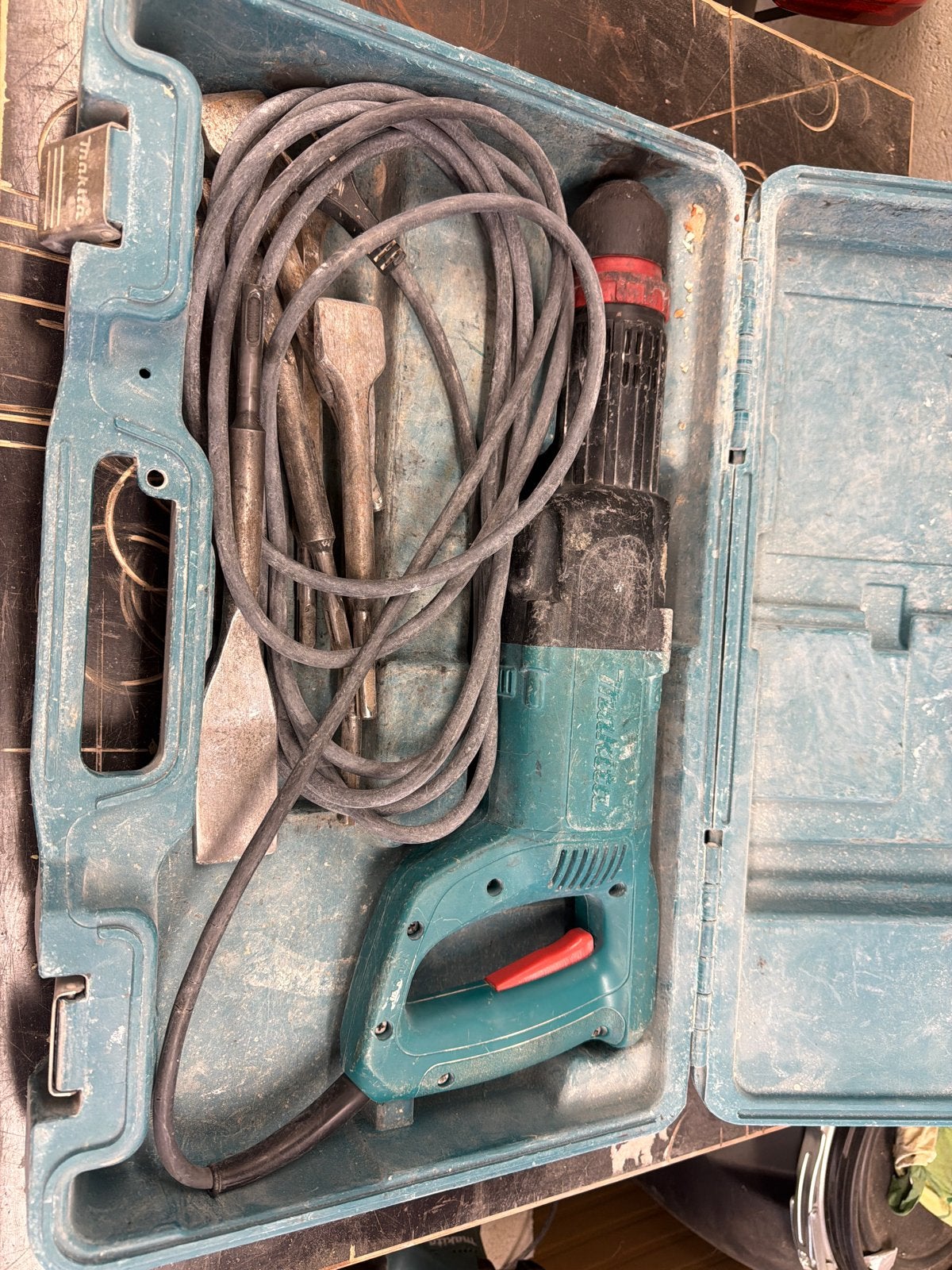Makita Boorhamer in koffer, Boor- en/of Breekhamer, Ophalen of Verzenden, Klopboormechanisme, Gebruikt