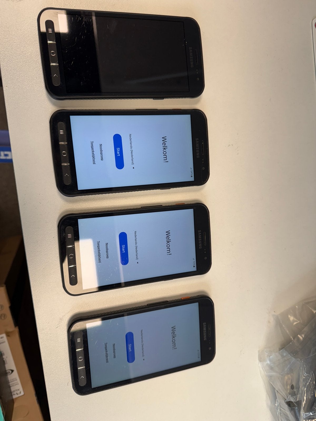 4x Samsung Galaxy XCover 4s - 1 zonder accu, Telecommunicatie, Mobiele telefoons | Samsung, Gebruikt, Overige modellen, Zwart
