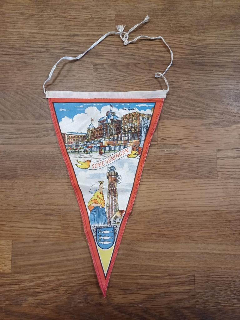 Souvenir vlaggetje Scheveningen Kurhaus Pier Vuurtoren, Diversen, Ophalen, Gebruikt