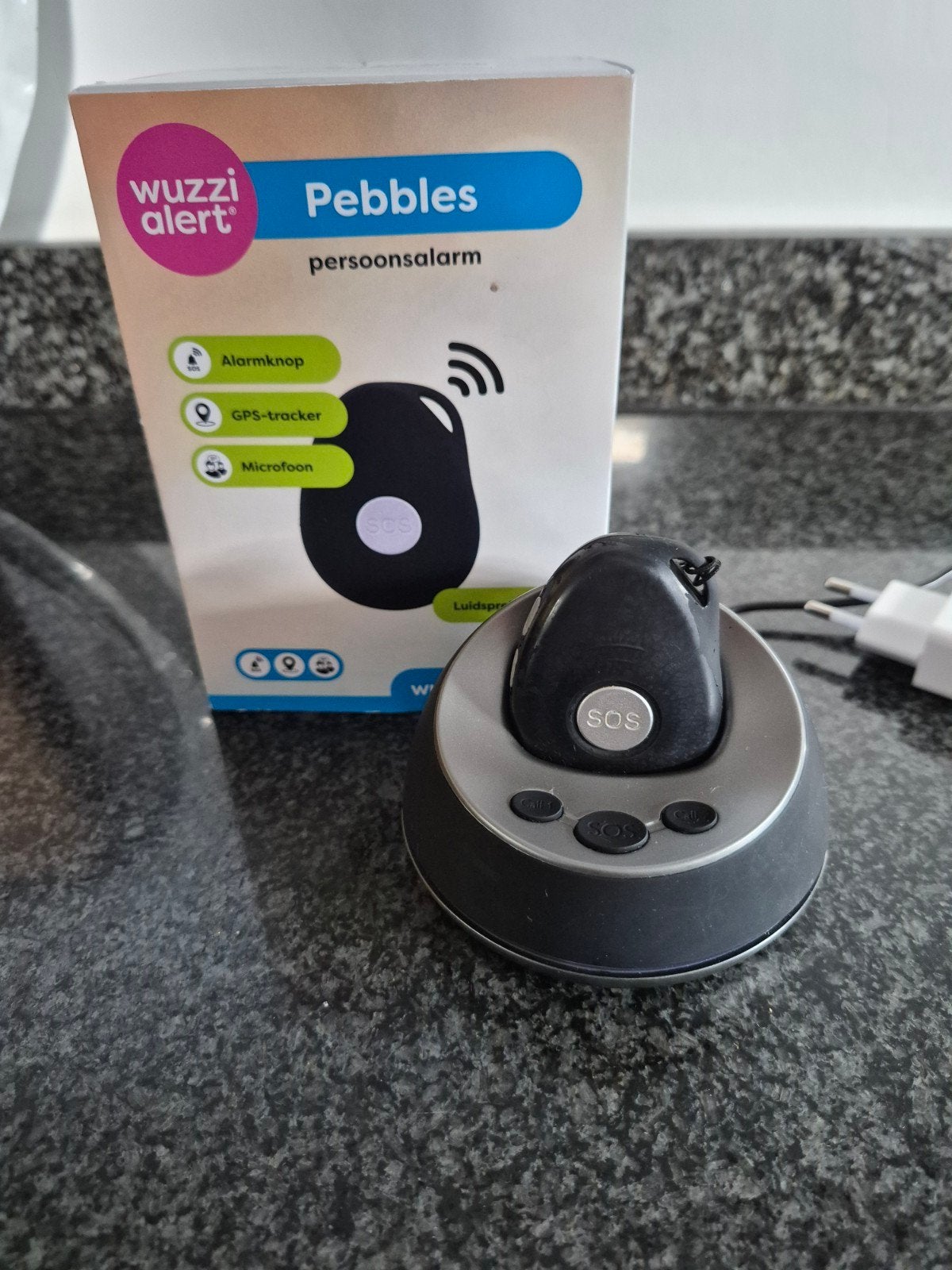 Wuzzi Alert Pebbles Persoonsalarm met GPS-tracker, Ophalen of Verzenden, Gebruikt, Overige typen, Universeel