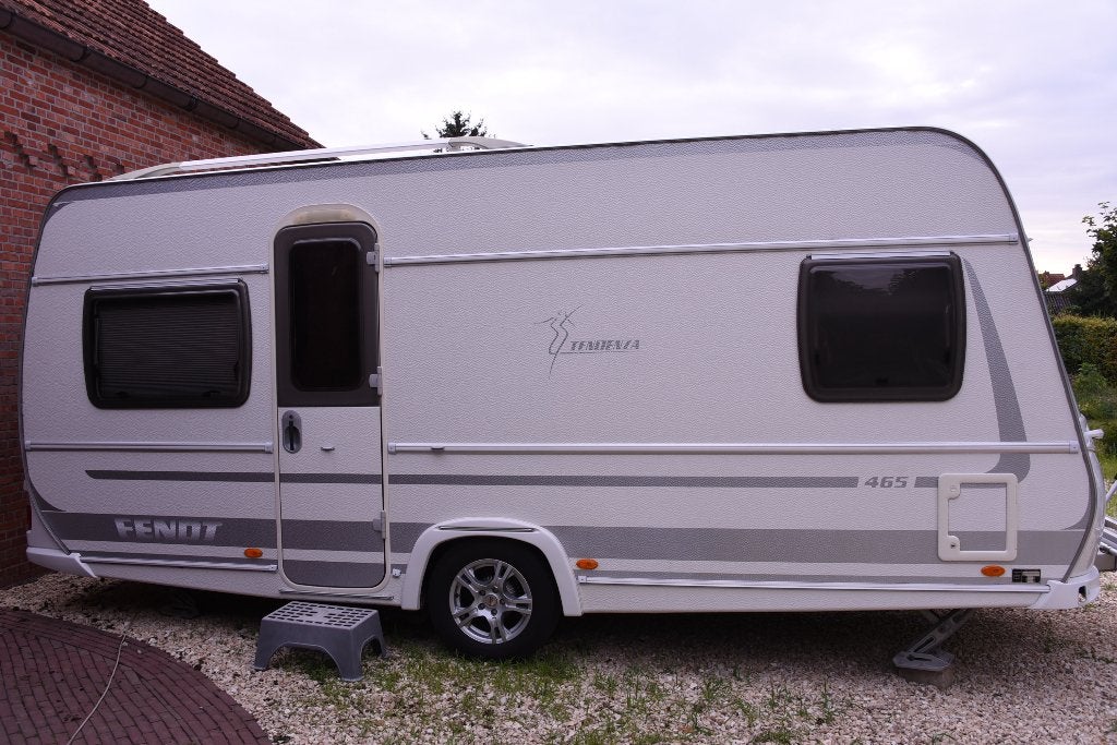 Fendt Tendenza 465 uit 2011 in prima staat, Caravans en Kamperen, Rondzit, Particulier, Vast bed, Fendt