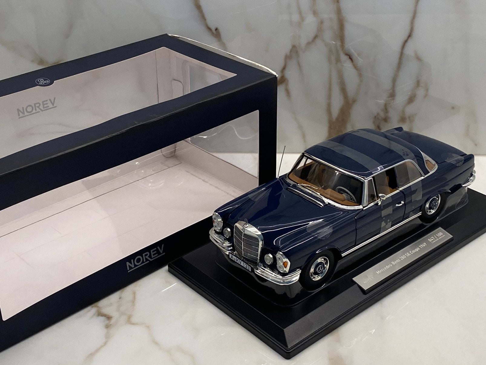 NIEUW gelimiteerd ZELDZAAM Norev Mercedes-Benz 280 SE, Ophalen of Verzenden, Zo goed als nieuw, Auto, Norev