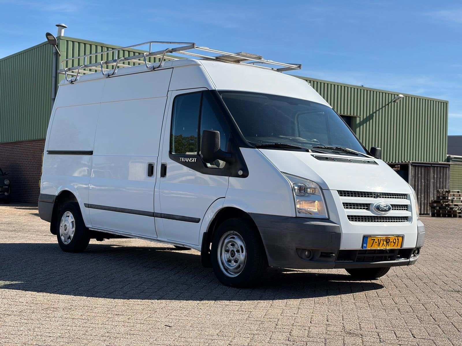 Ford Transit 280M 2.2 TDCI Ambiente Export, Auto's, Voorwielaandrijving, Euro 5, Gebruikt, Zwart