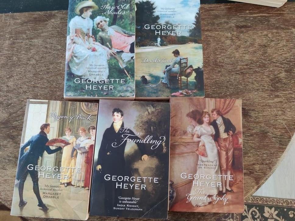 Georgette Heyer 5 titels uit een serie, Ophalen of Verzenden, Zo goed als nieuw