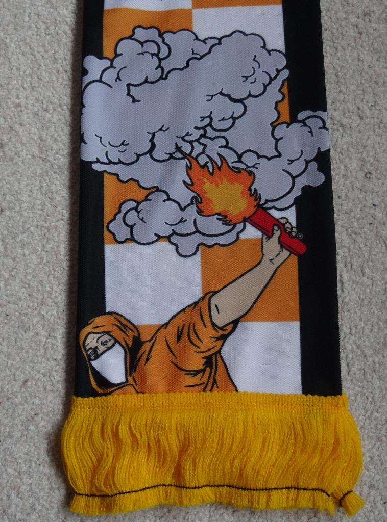 sjaal Ultras The Way of Life, Ophalen of Verzenden, Nieuw, Buitenlandse clubs, Vaantje of Sjaal