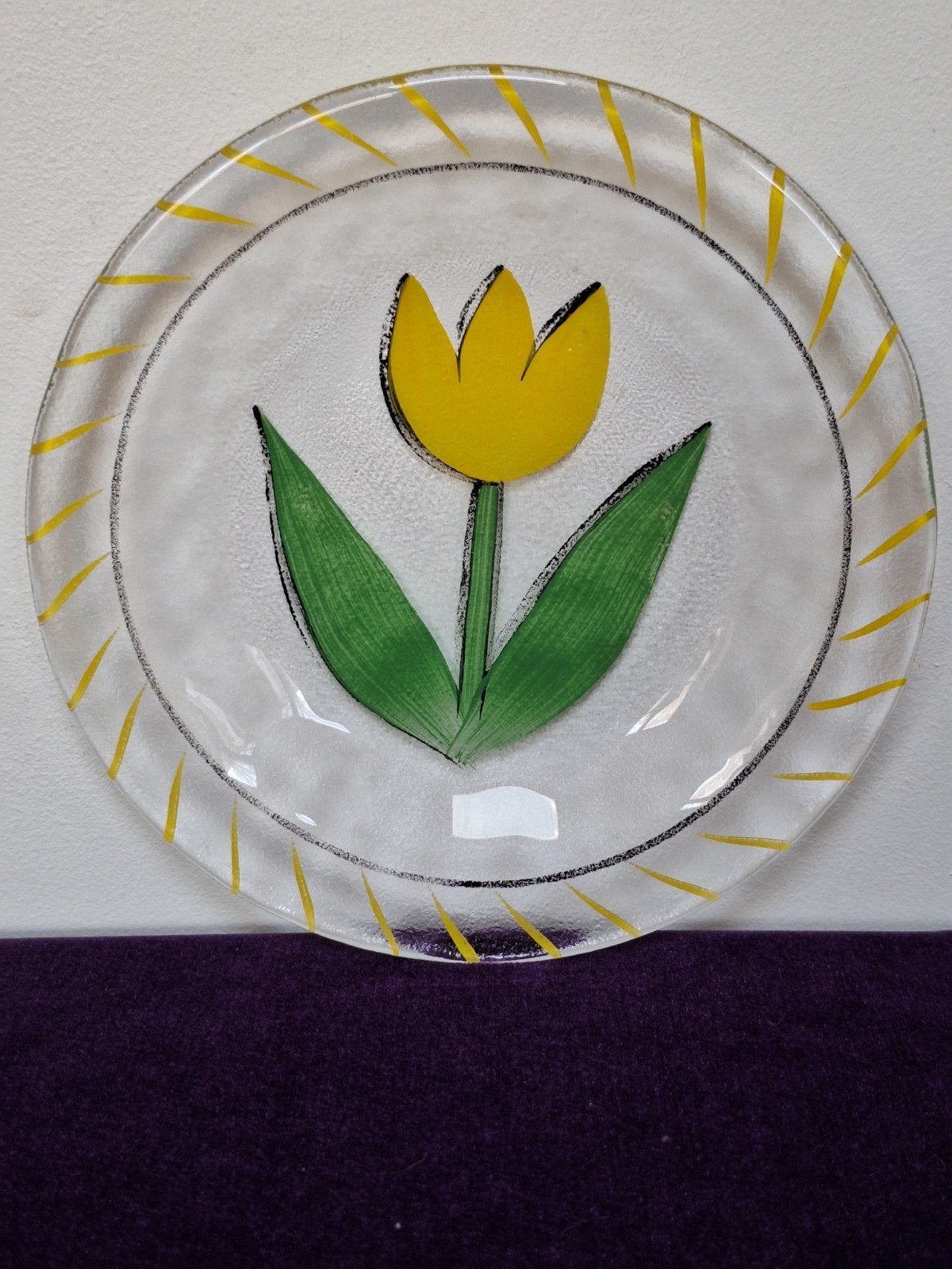 Ulrica Hydman Vallien- Glazen Bord met gele tulp- kosta boda, Antiek en Kunst, Ophalen of Verzenden