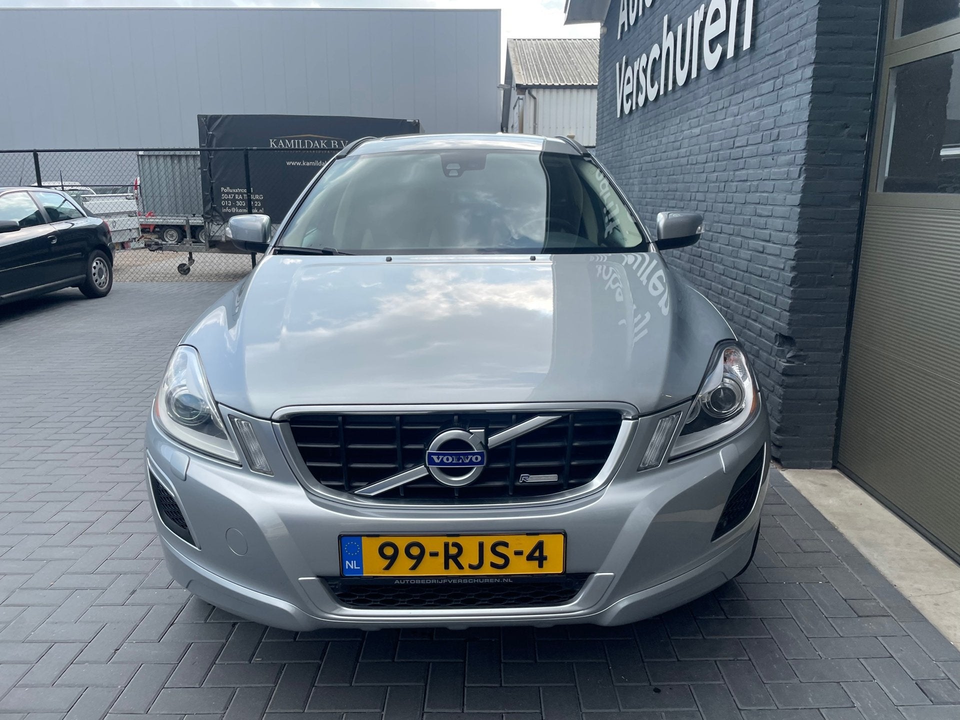 Volvo XC60 3.0 T6 AWD R-Design origineel Nederlander trekhaa, Auto's, Automaat, Euro 5, Gebruikt, 2000 kg