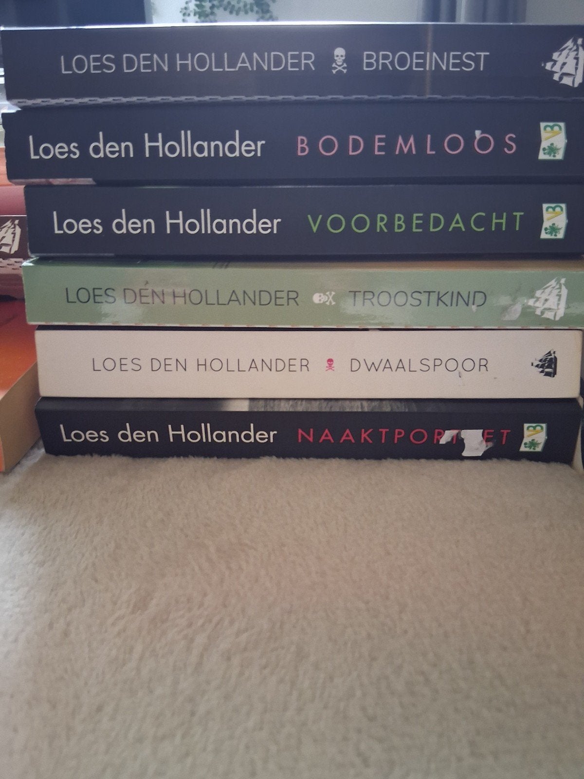 Loes den Hollander Thrillers - Diverse Titels, Ophalen of Verzenden, Gelezen, Loes den Hollander, Nederland