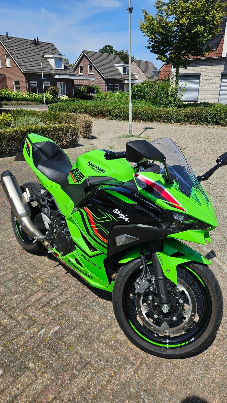 2024 Kawasaki Ninja 500 KRT editie incl extras, A2 motor!, 2 cilinders, Nieuw, 451 cc, Minimaal motorrijbewijs A2